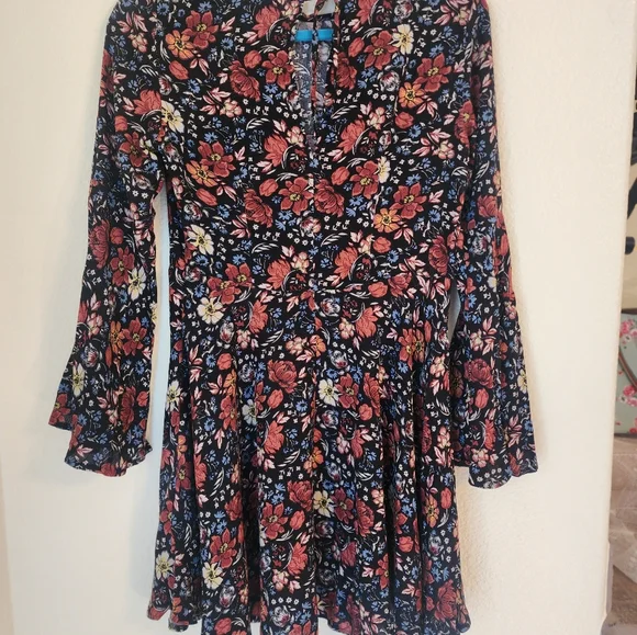 NWT AEO Floral Print Bell-sleeve Dress - Picture 6 of 6